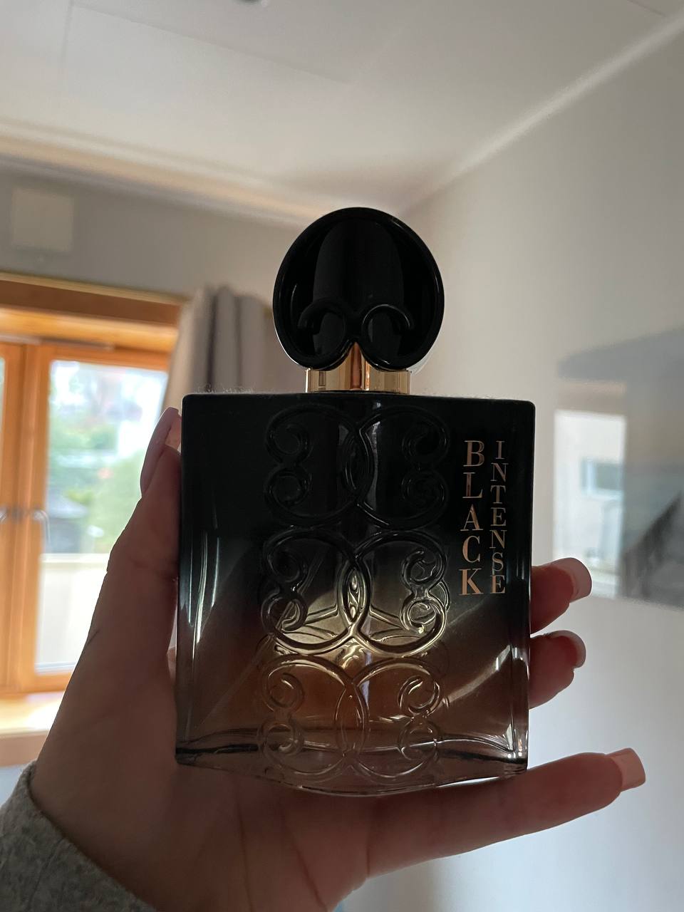 Парфюмерная вода Intense Black